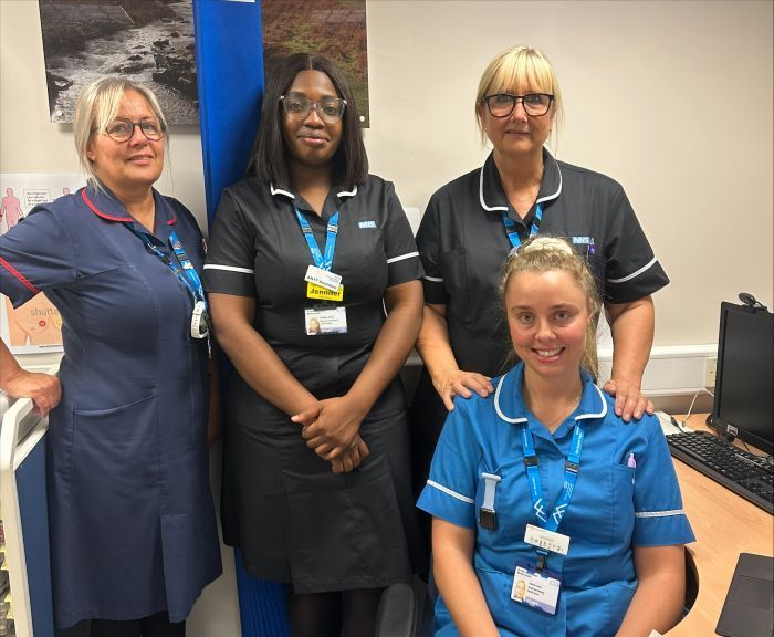 Our Winter Vaccination team are currently out and about vaccinating high priority patients and the staff who work with them.

Find out more about the benefits of getting vaccinated here: buff.ly/3YksGqF  

#WinterHealth #StayProtected #ProtectYourself #GMWinterVax
