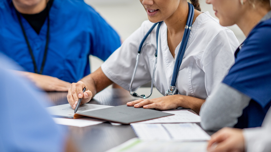 UHN Research (@uhn_research) on Twitter photo Our students are the future of health care.
Dr. Kathryn Parker <a href="/UHN/">University Health Network</a>’s <a href="/TIER_UHN/">TIER at UHN</a> has highlighted a new education model that centers around health professional students and equipping them to drive transformative change in health care systems.
➡️ uhnresearch.ca/news/students-… Our students are the future of health care.
Dr. Kathryn Parker <a href="/UHN/">University Health Network</a>’s <a href="/TIER_UHN/">TIER at UHN</a> has highlighted a new education model that centers around health professional students and equipping them to drive transformative change in health care systems.
➡️ uhnresearch.ca/news/students-…