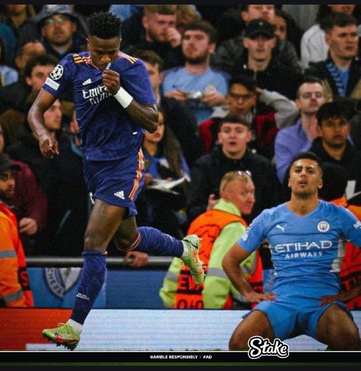 Vinicius humiliating defenders. (Part 1)

A thread.