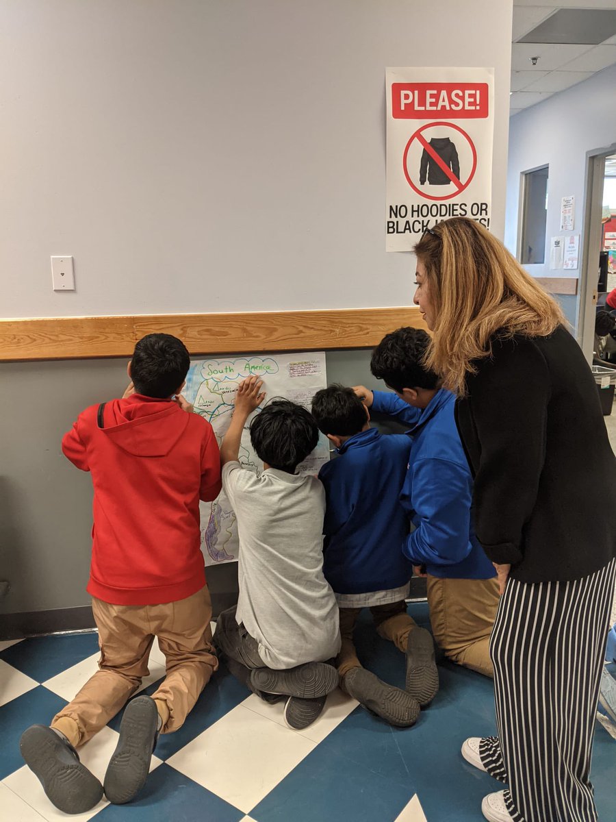 dianaareyes21's tweet photo. Love seeing how Ms. Espinoza supports her students in completing their projects for Social Studies 🗺️📍@swschoolstx @LGSA_SWPS https://t.co/1B2T5IRhqF