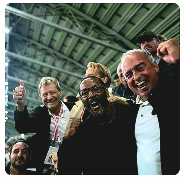 Schwäbische Kegelbrüder wegen Pöbelei in Italien verhaftet. #vfb <a href="/VfB/">VfB Stuttgart 1893</a> #ChampionsLeague