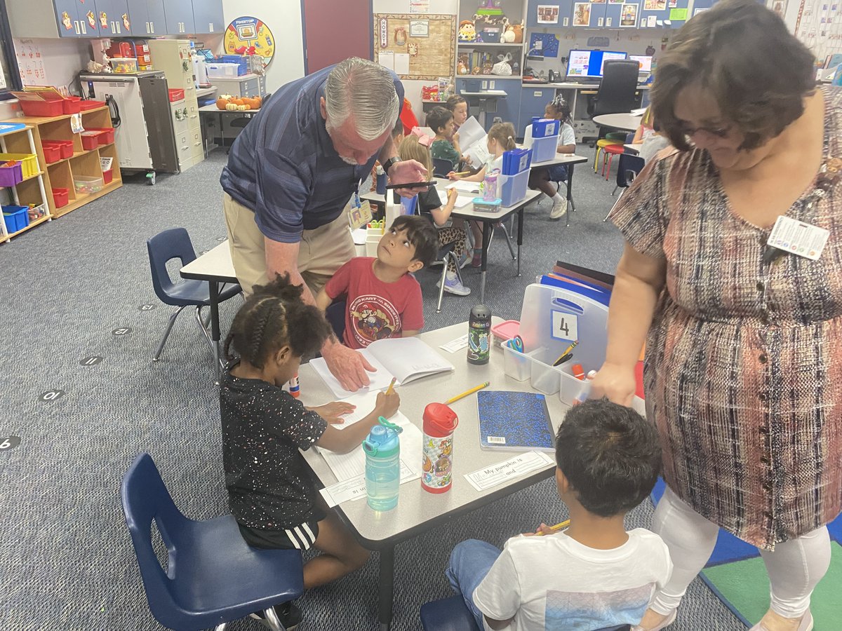 Kinder and first grade teachers at Thomas Elementary were utilizing sentence stems to promote academic language and provide opportunities for scholars to participate fully in the learning. T's are planning engaging station activities with quality teacher table instruction!