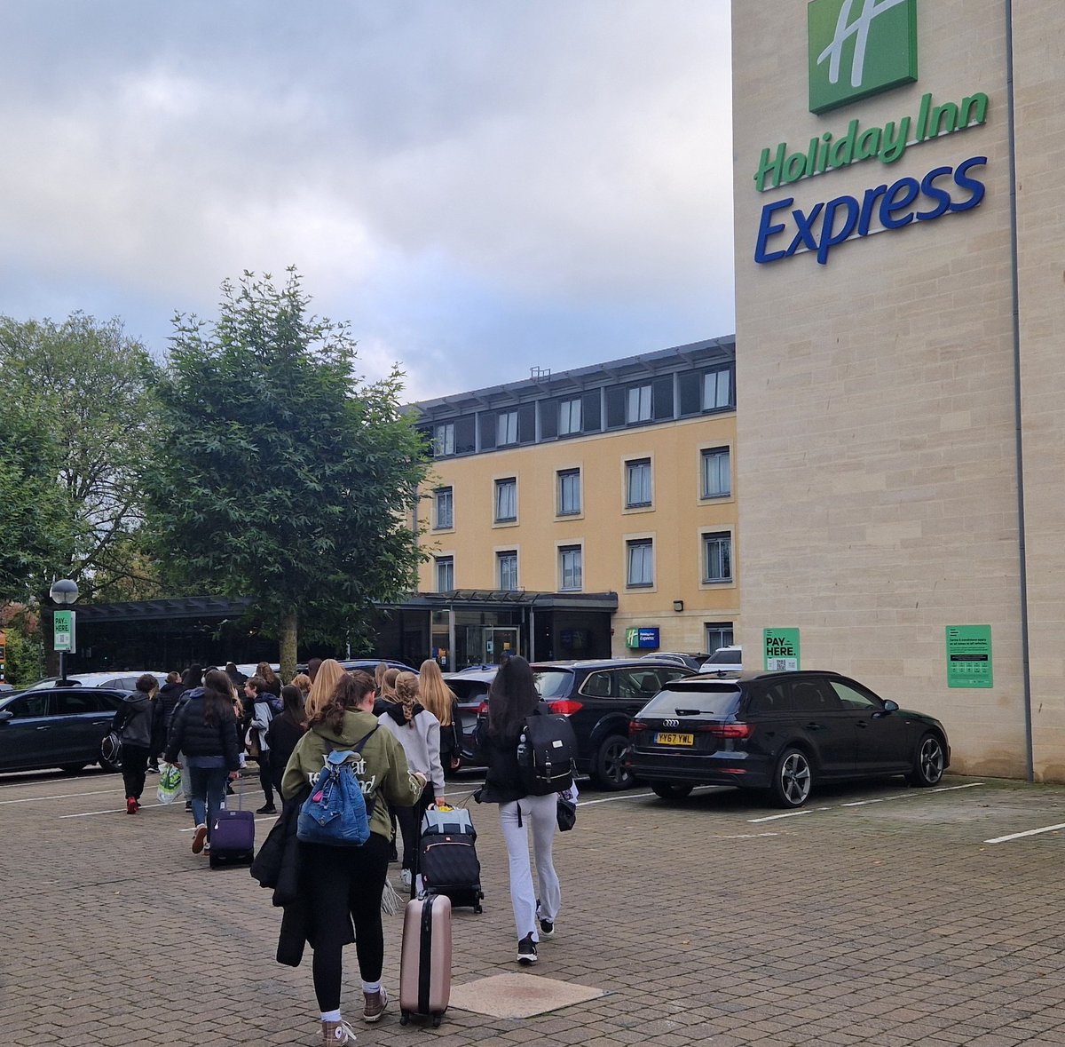 PhoenixMaghull's tweet image. The @LEPMHS students have arrived at our @IHGhotels in Bath.
The students are looking forward to their evening and visit to the @RomanBathsBath tomorrow.
A huge thank you to @MaghullHighsch for this opportunity. I'm sure the students will enjoy it.