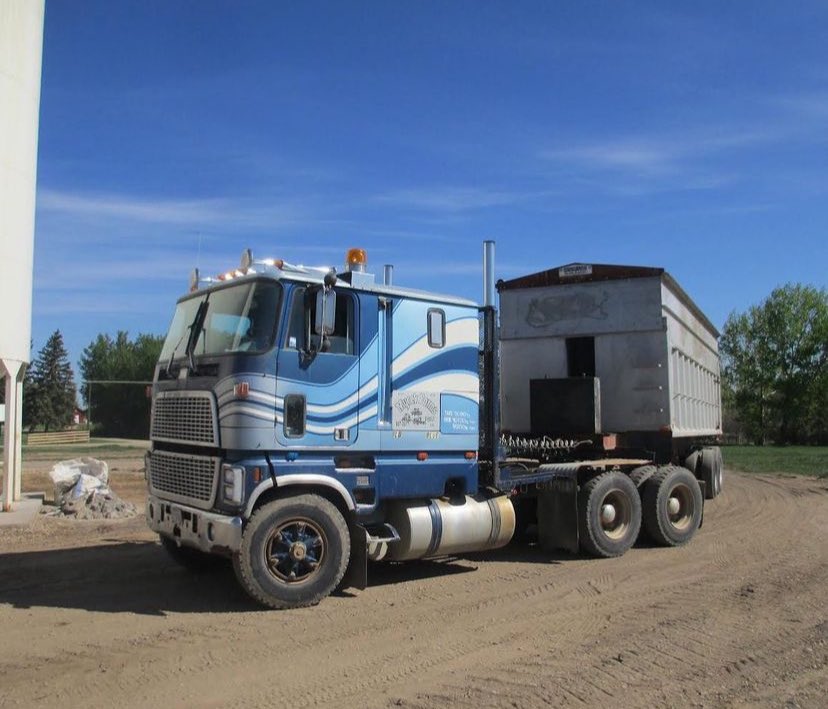SEABOARDLLC's tweet image. 🚨NEW ARRIVAL !!!! 
1979 FORD CLT-9000 With A 10 Speed Automatic Transmission . 30,000$

Contact us today 
#TRUCK #FORD #SEABOARD