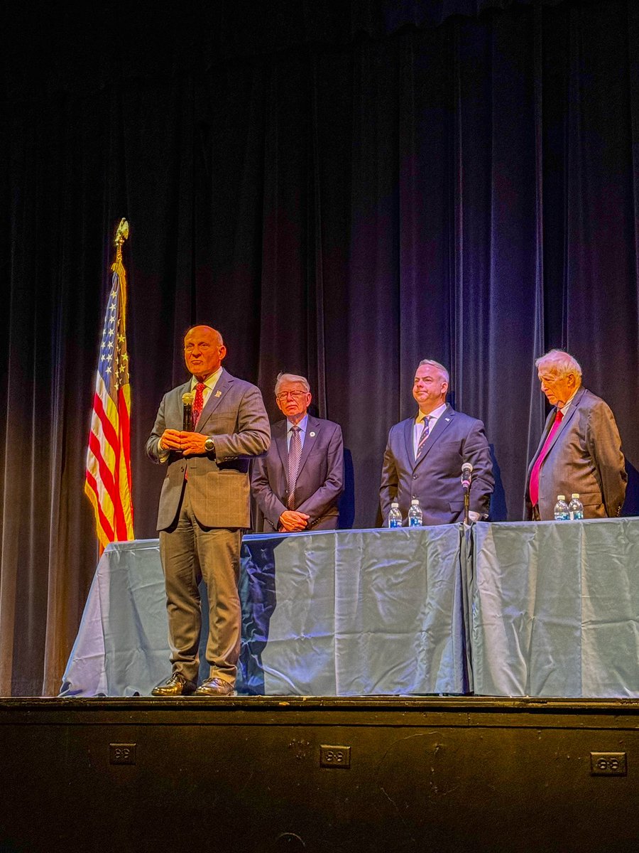 It was an honor to welcome Admiral Mike Gilday back to his hometown of Lowell! As the 32nd Chief of Naval Operations and a proud native of Centralville, Admiral Gilday shared inspiring words about his journey from growing up here to leading our nation’s Navy.