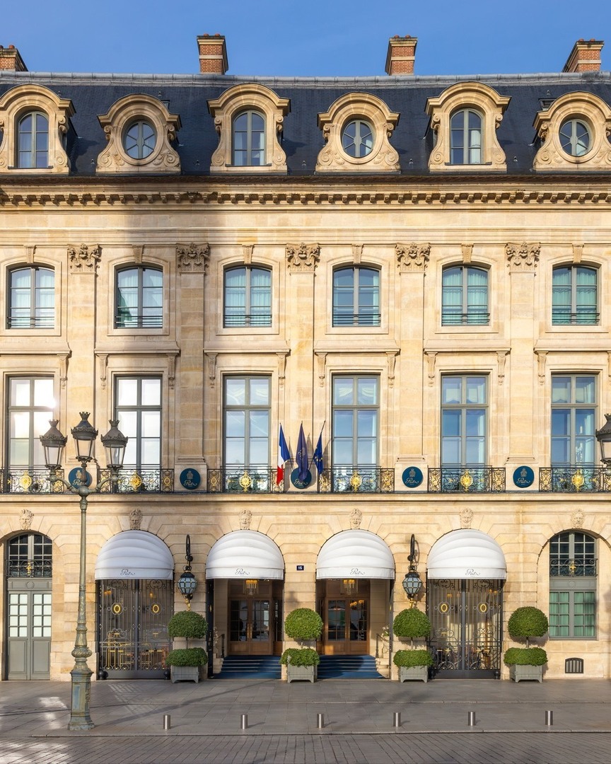 A masterpiece of elegance that captures the essence of Parisian luxury.✨
 
#ritzparis #rendezvous15placevendome
#hotelparis #visitparis #placevendome instagr.am/p/DBg3Ehft3lI/