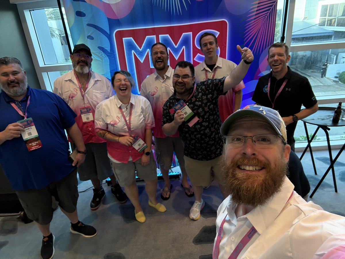 AdamGrossTX's tweet image. The unofficial @mmsmoa #MMSFlamingo “Chris” photo.