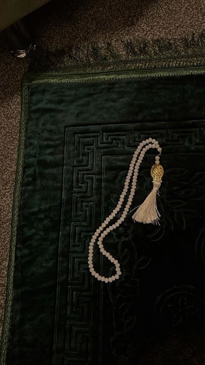 roohontha's tweet photo. ربي قد طال طرقي 
فإذن لي بفتحك والقبول ..🍃🤲🏻 https://t.co/j3Qz4cXWcd