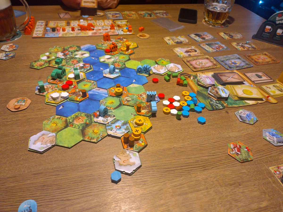 kuba_lib's tweet photo. #ČtvrtečníHraní #Boardgames #Brazil @meeplebr #Knarr @StudioBombyx https://t.co/6MMpE28MME