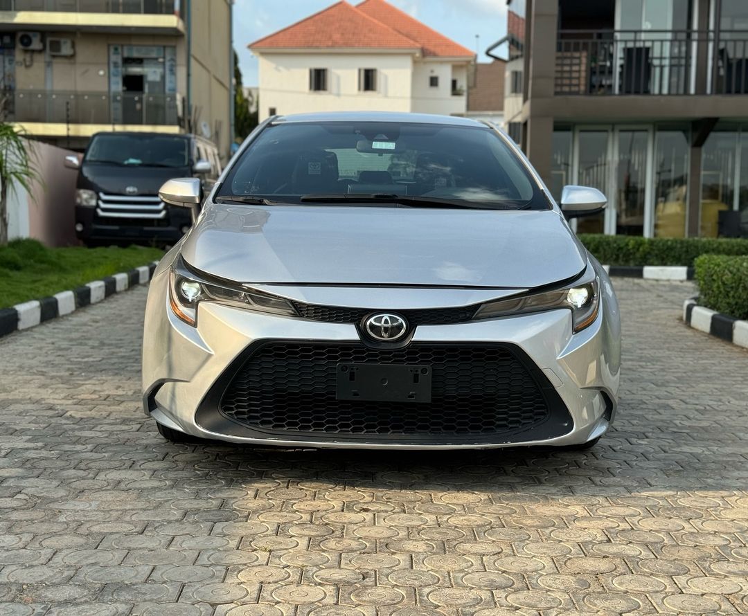Auto_poacher's tweet photo. 2019 Toyota Corolla SE HATCHBACK Full Option with original duty 🚗
Condition: Foreign Used
Price: 19M
#toyotacorollahatchback #carforsale #compactsedan #explore #2019toyotacorollahatchback https://t.co/a4MznFU7gU