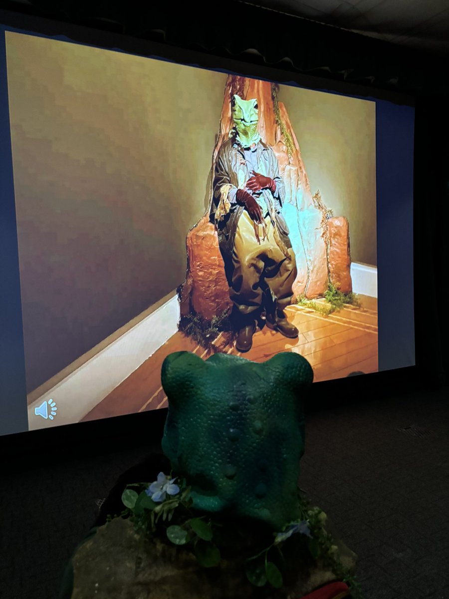 StaffsFineArt's tweet image. Brilliant start to our #visitingartist talks programme today with a fantastic visit from The Frog &amp;amp; then an insightful talk by @SimonWoolham73 about his often canal based practice. Discussion moved through drawing practices, collaboration &amp;amp;sources of inspiration.  @UniofStaffs