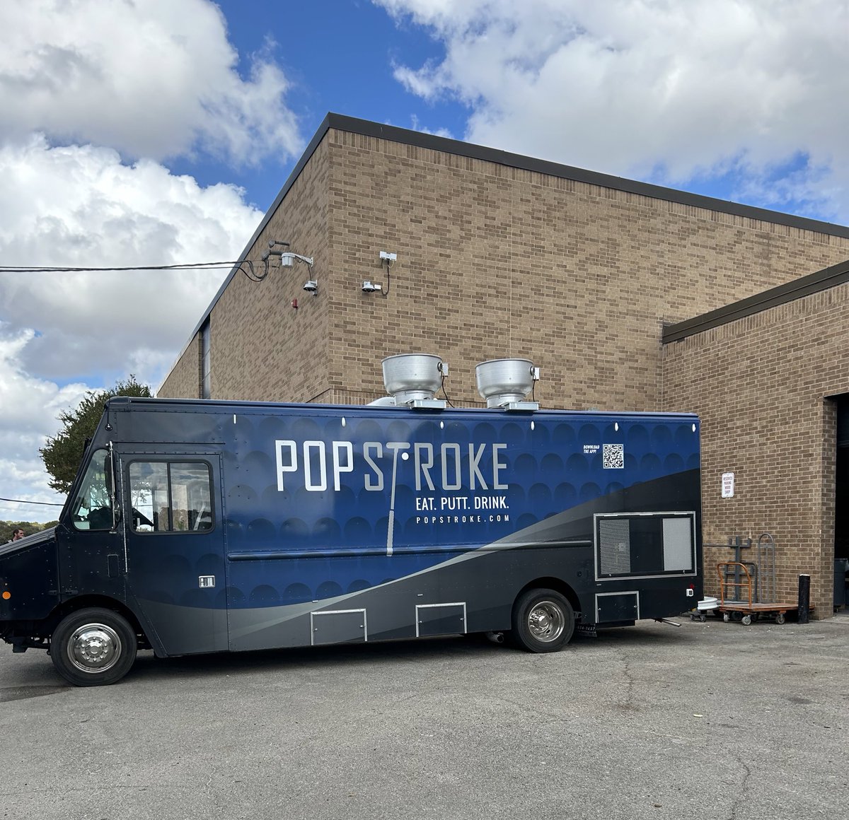 Thank you <a href="/PopstrokeGolf/">PopStroke</a> for lunch today!! It was an awesome lunch and I got to see one of my ex-students 🥰 #Clarkalumni #ClarkTexas