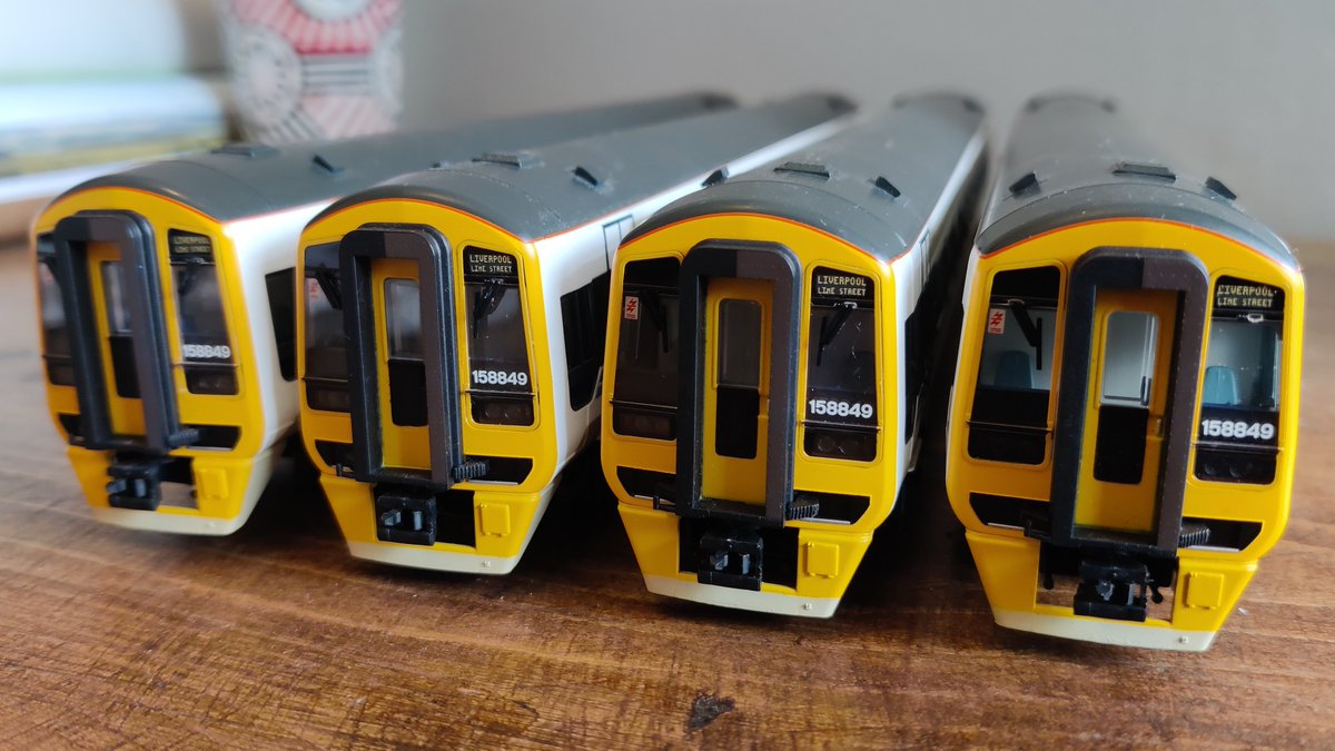 WakefordRailway's tweet image. I really need to stop buying Class 158s!

Two more join the fleet. Couldn't resist at £150 each! They'll no doubt be joining my other two which have gone to Cairns Road Works to be outshopped in something a little more 'interesting'! 👀

#Bachmann #Class158 #ExpressSprinter