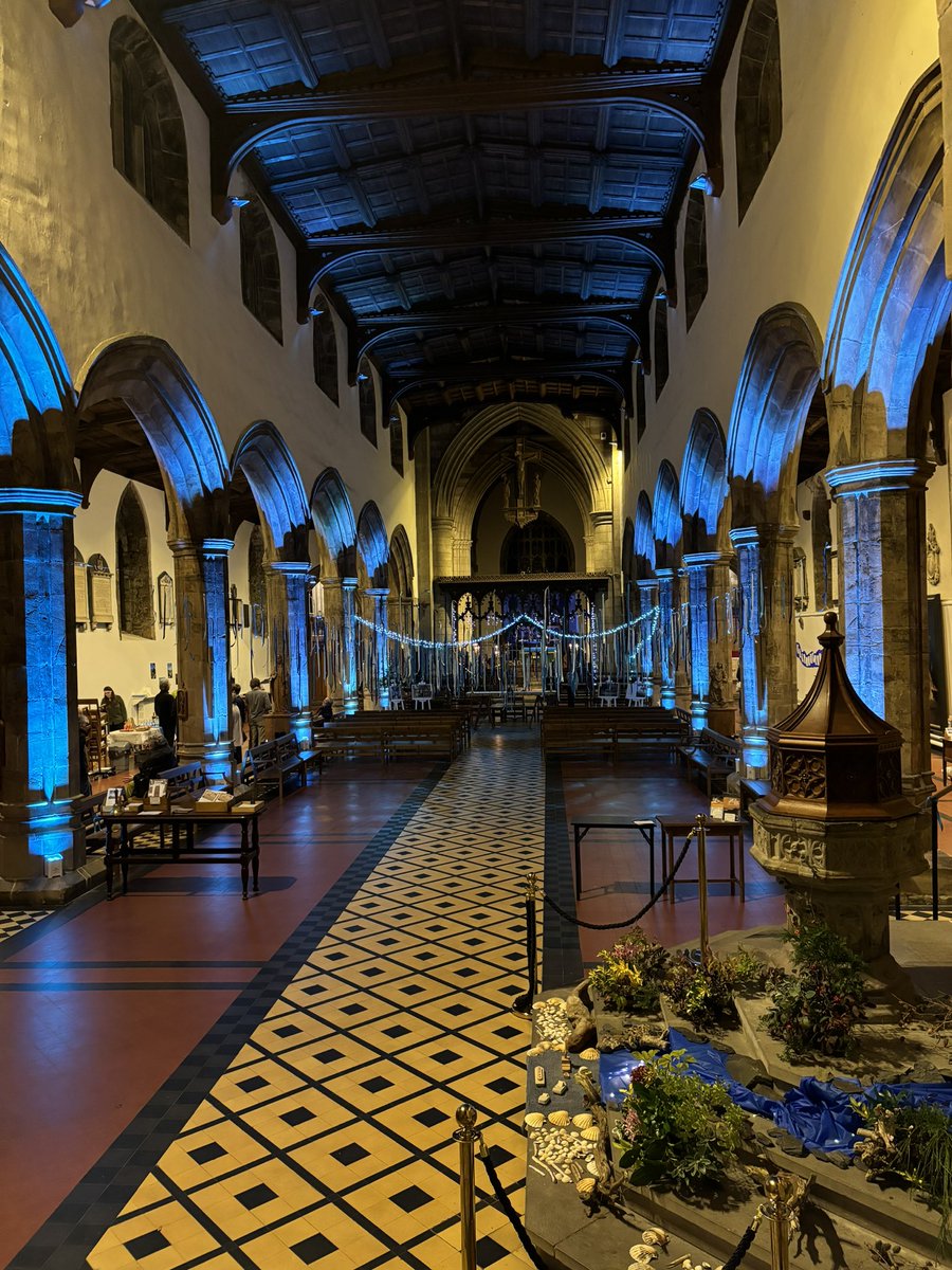 Cadeirlan Deiniol Sant ym Mangor tweet media