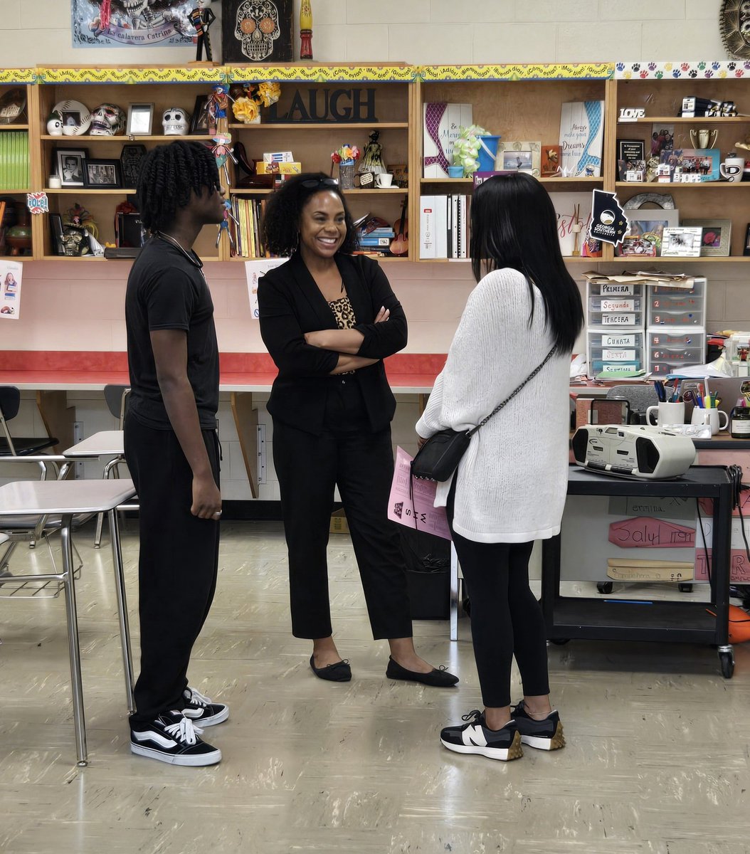 MrsDaMeka's tweet image. GREAT turnout for our Parent Conference Night @WHS_HCS. Parents are connecting with teachers, discussing student progress &amp;amp; supporting our kids' academic success. #Winning4Kids #1Pack1FAMILY @purvisjackson02 @HenryCountyBOE
