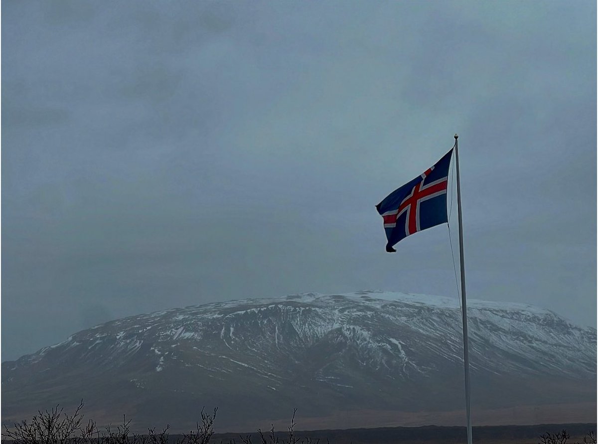 dnnymakin's tweet photo. 🇮🇸🌌💧🏔️ https://t.co/PZIEe774SG