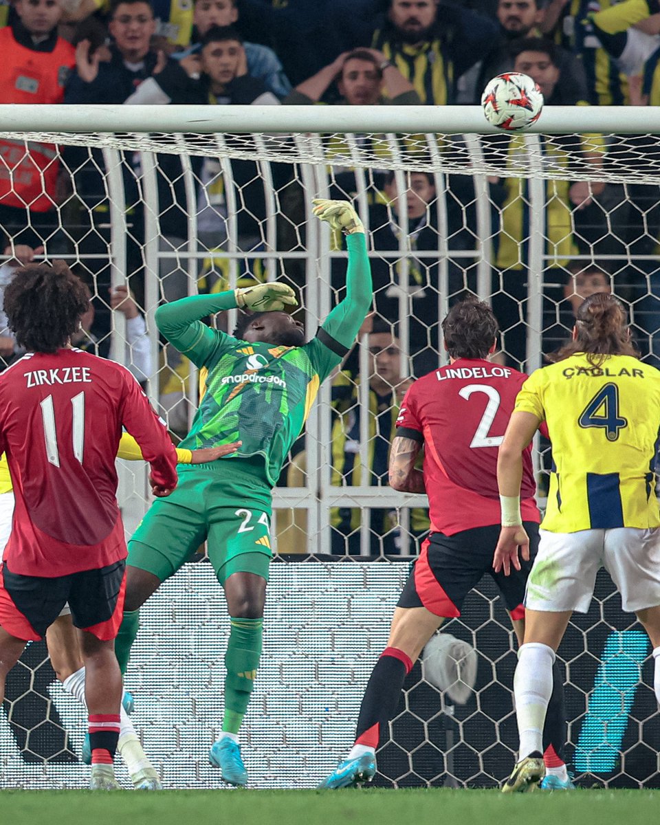 NBSportUg's tweet photo. Yours orderly, Manchester United 

Man United 1-1 FC Twente 
FC Porto 3-3 Man United 
Fenerbahce 1-1 Man United

#NBSportUpdates #EuropaLeague #FERMUN #NBSPremierSport #Sandabula 📸: Courtesy Image https://t.co/fY2pNmQMuK