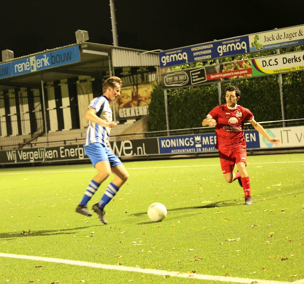 Delhij's tweet photo. Eindstand van de vriendschappelijke wedstrijd van 
Olympia   -  zwaluw  (oeffelt  )
3  - 1
Olympia in rode shirts 
Wedstrijd was in Groesbeek (achilles) https://t.co/1y8C4QirYq