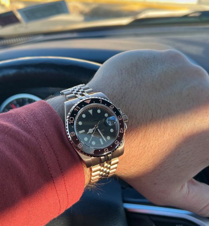 HUUUUUGE shout out to Mike over at @mrwolfrogue
Thank you so much for everything. 
@mrwolfrogue