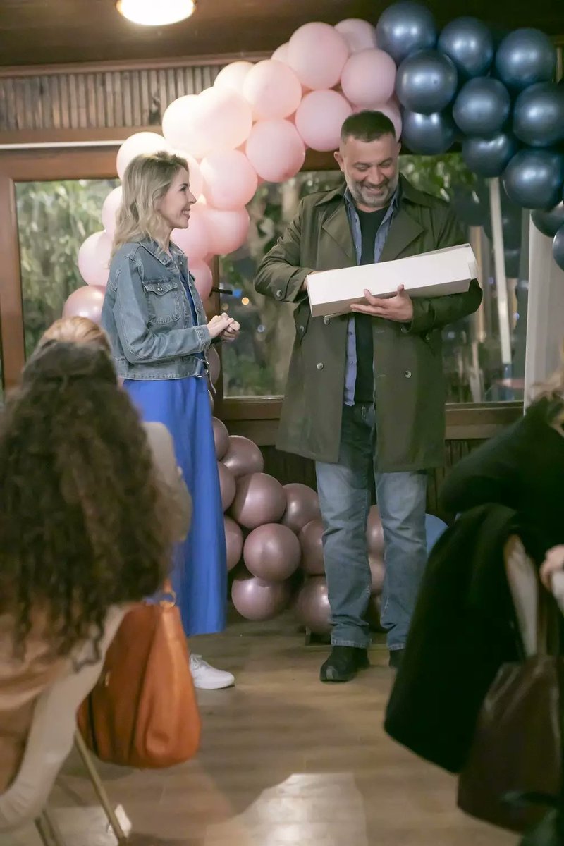 Bugün günlerden #ArkaSokaklar diyen #SelMes fandom kimler izleyecek yeni bölümü?