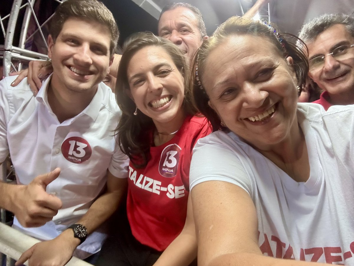 fatimabezerra's tweet photo. Vem com #TimeLula no bairro das Quintas!
@natbonavides
@JoaoCampos
@FranciscodoPT13
@milkleileite https://t.co/IWVgqvQURn