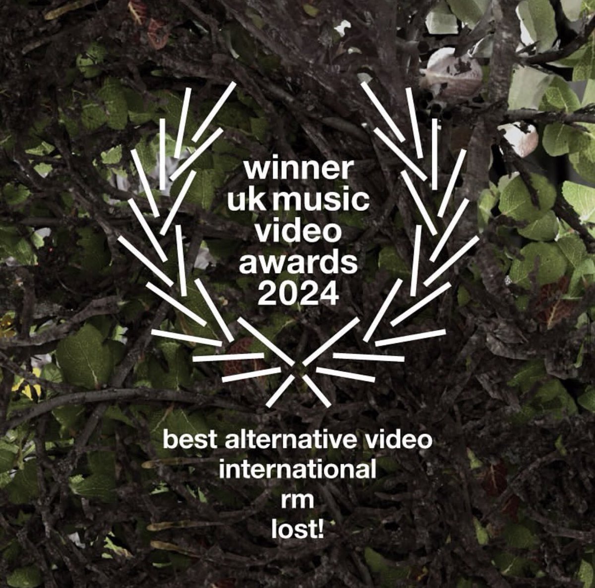 uRMyseason's tweet photo. UK Music Video Awards 2024
#RM <Lost!> MV 2개 부문 수상 축하해 🥳💙

🏆 Best Alternative Video International
🏆 Best Production Design in a video

CONGRATULATIONS RM &amp; TEAM RM
RM AT UKMVA 2024
#RM_LOST #방탄소년단RM 
#RightPlaceWrongPerson #UKMVA https://t.co/AGA2rlhMnq