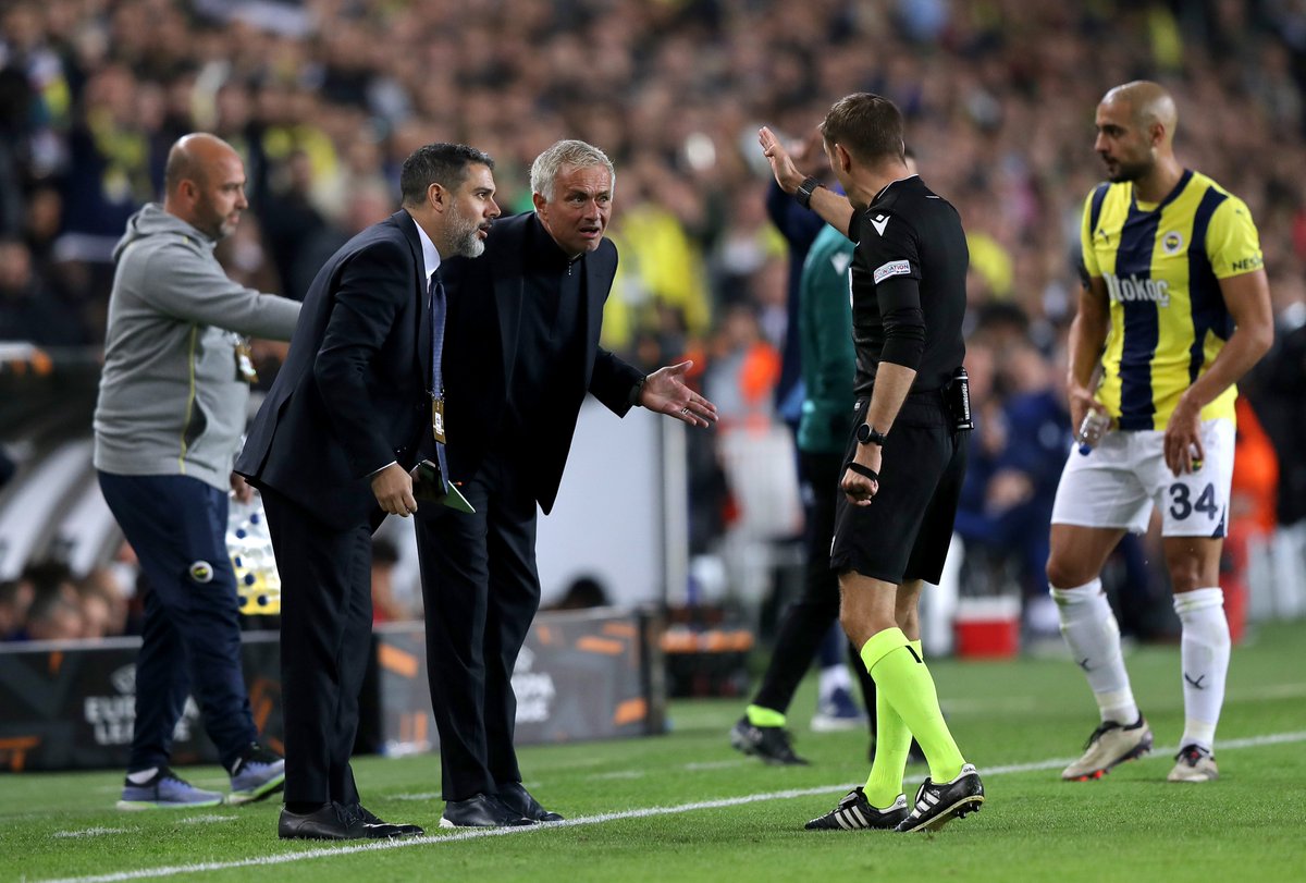 JacobsBen's tweet photo. 🗣️ Jose Mourinho to TNT on his sending off and a conversation with referee Clement Turpin. "He told me something incredible. He told me at the same time he could see the action in the box and my behaviour on the touchline. I congratulate him because he is absolutely incredible, his peripheral vision. During the game, 100mph, he had one eye on the penalty situation and he had one eye on the bench and my behaviour. That's the explanation he gave me. That's why he's one of the best referees in the world."