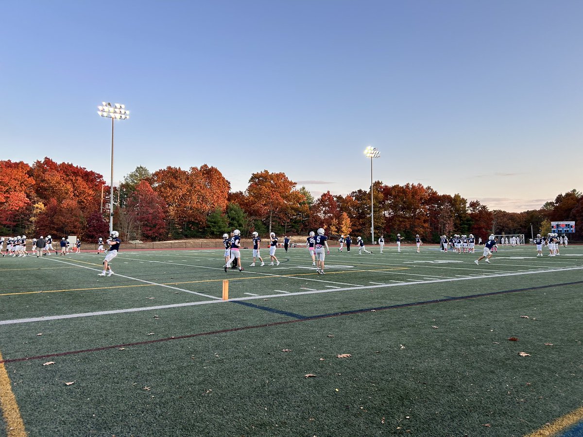 MsMerrihewEdu's tweet photo. Some Thursday Night Lights on Hanlon for our  Senior Night matchup against Norton.
 
Congrats to our #ClassOf2025 Football &amp; Cheer Athletes! 🎓

#MustangPride 🏈💙🐴 https://t.co/Y9oCcPGSLF