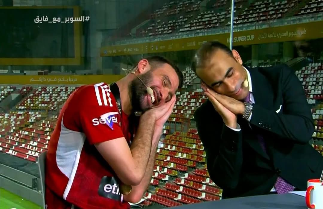 ihatezlu's tweet photo. سيد عبد الحفيظ : أوعى تعمل كده تاني .. نفسي أفهم يا كابتن اسماعيل يوسف ليه بيعمل كده .. وريني كده كنت بتعملها ازاي https://t.co/Opn5q0mjHR