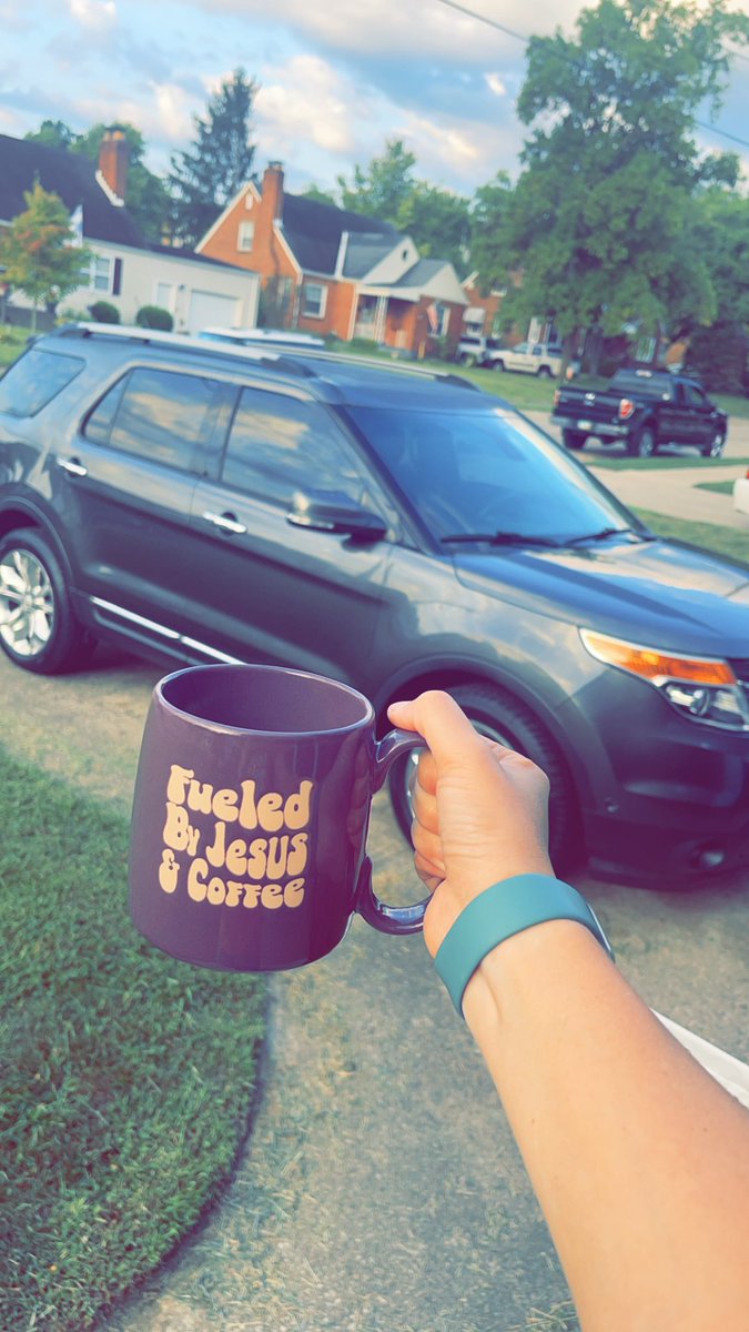 whitebandico's tweet photo. SOOOO I got my new car! Best 5 year wedding anniversary from my hubby 🥰 https://t.co/zqUthxxdrz