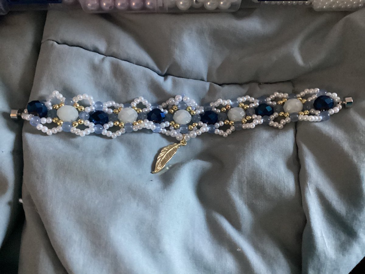 Soooo I made a bracelet inspired by #SundayHSR in honour of him being playable! I def plan to roll for him so he can reunite with Robin 🥹

#hsr #HonkaiStarRail