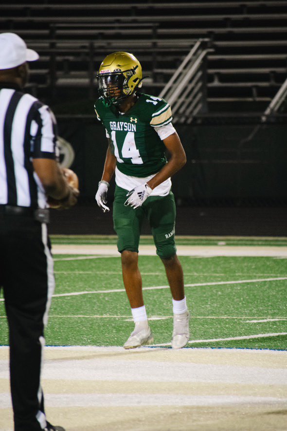luhyonas's tweet photo. Freshmen Szn complete, with the work of God, i know i’m gonna progress into something different . #Thejobnotdoneyet @BigCoachMarvin @NEGARecruits @CoachStokowski @coach_them_up1 @On3Recruits @GeorgiaPrepMag @ChadSimmons_ @__AustinButler @borntocompete https://t.co/78dPWkImWE