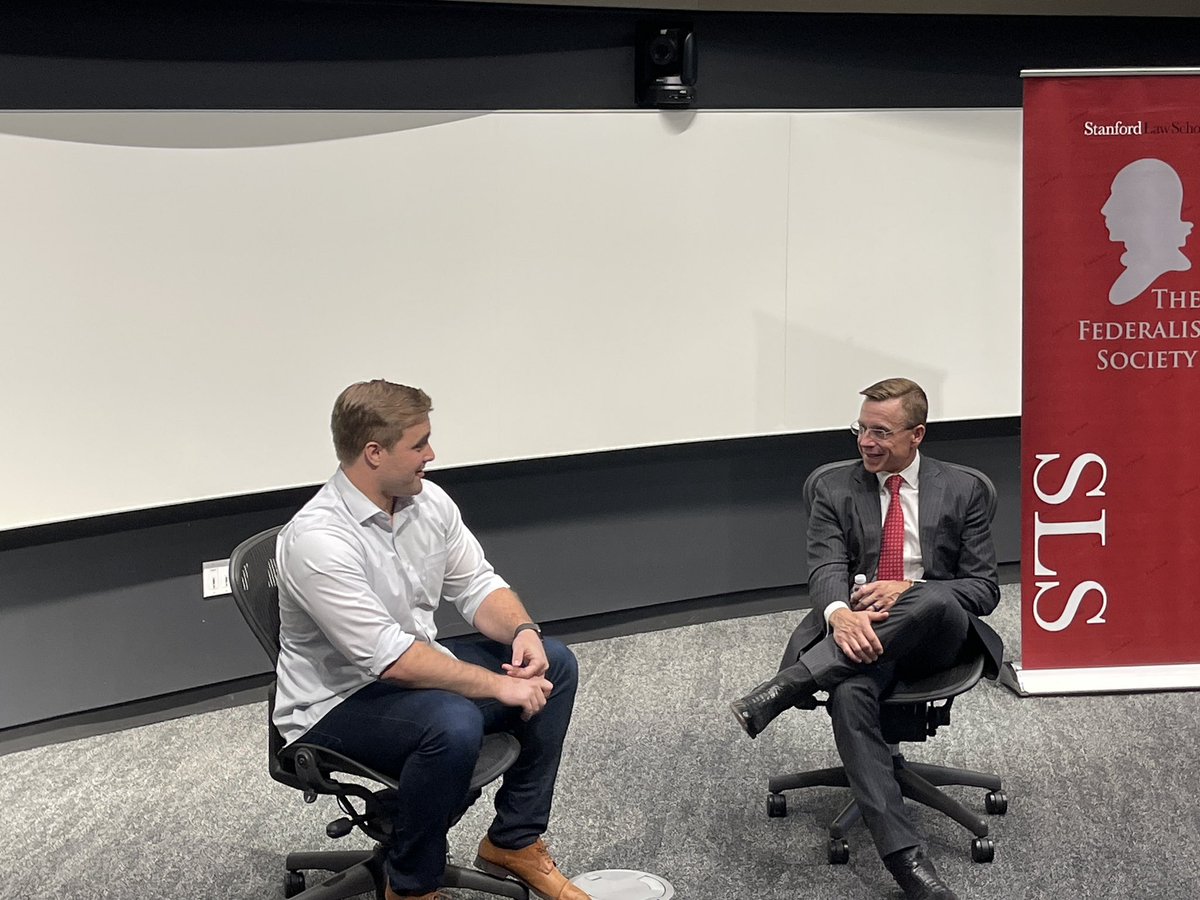 SLSFedSoc's tweet photo. A great event yesterday with Judge Andrew Oldham (5th Cir.), which featured a conversation with our Co-President (and future Oldham clerk) Spencer Segal! https://t.co/JbvvO94bu9