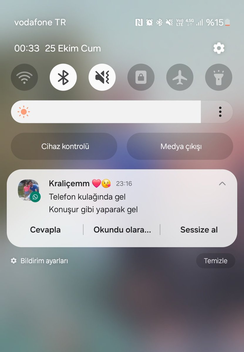 ponsdotfnds's tweet photo. Annemin bana yazdığı mesaj... Etimle kemiğimle nefret ettim ben bu dünyadan. https://t.co/px5WBTxnDt