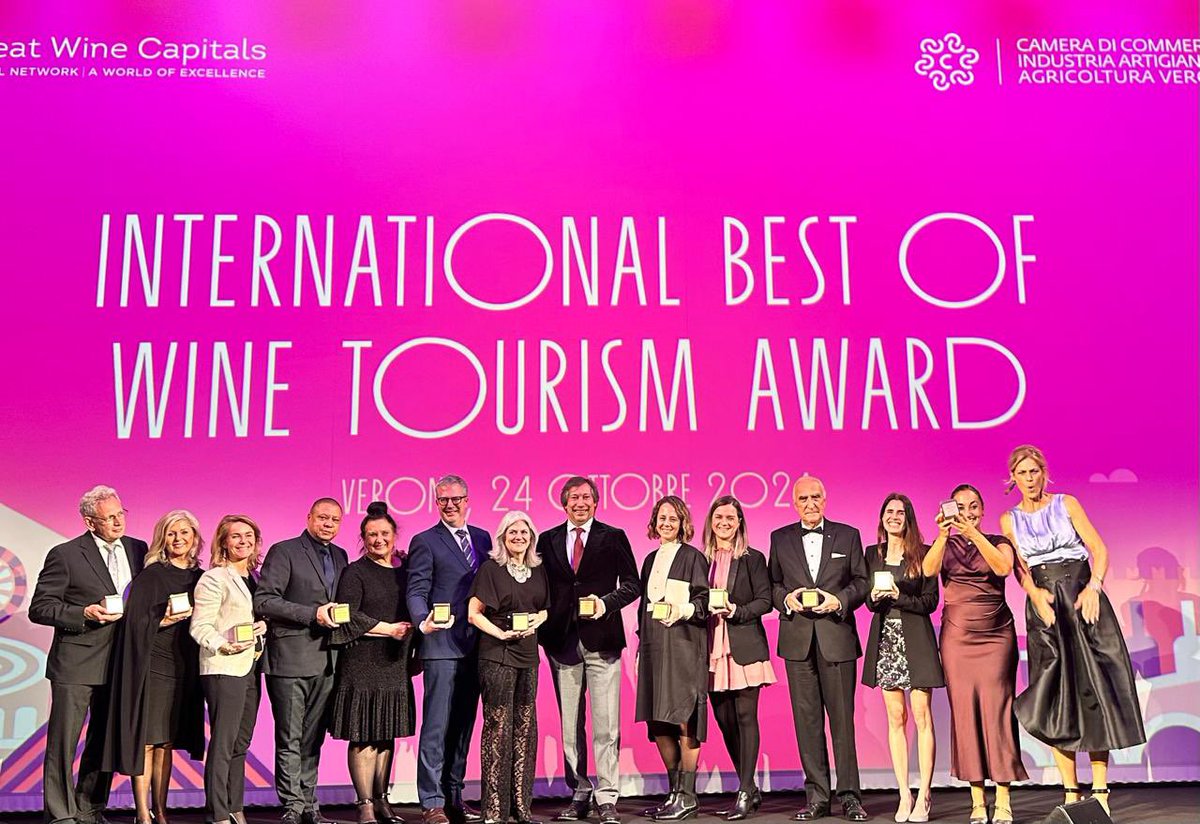 🍷Felicitaciones a todos los mendocinos que tan bien nos representaron en el Best Of 2025 de <a href="/WineCapitals/">Great Wine Capitals</a>, en especial a <a href="/TrapicheArg/">Trapiche</a> ¡que vuelve con un ORO para Mendoza! 👏👏👏  <a href="/promendoza/">Fundación ProMendoza</a> <a href="/mendoza_tur/">Turismo Mendoza</a> <a href="/GabrielaVTesta/">Gabriela Testa</a>
