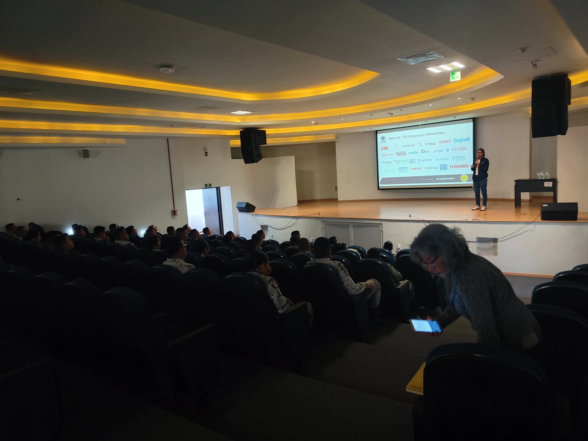 canamemx's tweet photo. 📢 Capacitación especializada en @AduanasMx organizada por #CANAME, con el apoyo de @weg_mexico y #Beghelli.
📍Enfocada en el cumplimiento normativo para motores eléctricos, lámparas y luminarias, esta capacitación está dirigida a verificadores aduanales y oficiales. Reforzando nuestro compromiso con la formación continua en el sector eléctrico ⚡
#CapacitaciónCANAME #Normativa #IndustriaEléctrica