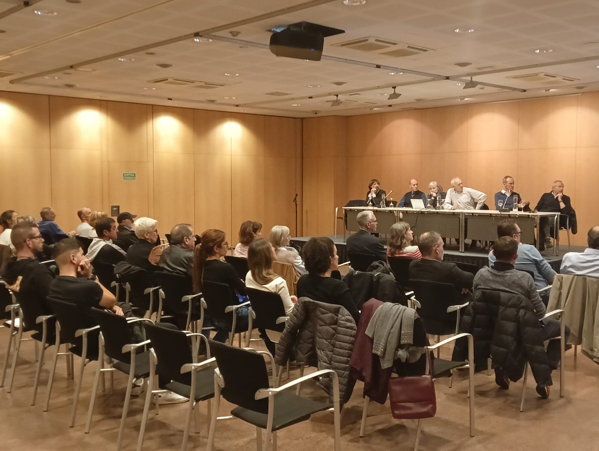 Avui hem acabat el procés electoral de la FAM. Tenim nova Assemblea General i renovació la junta fins al 2028. Segurs que, plegats, aconseguirem grans èxits. goo.su/q3btlzJ 
<a href="/famuntanyisme/">FAM</a> <a href="/Esports_Govern/">Esports_Govern</a>  <a href="/MoraBanc/">MoraBanc</a>  <a href="/ViladomatEsport/">Viladomat Esports</a>  @multisegurassegurances