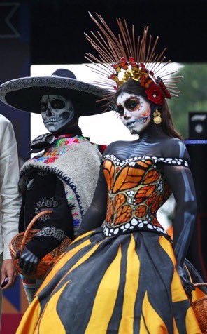 andrevsmugo's tweet photo. @VerstappenCOM Bienvenido!

#F1esta  
 #MexicoGP  ! 🎉
😎🇲🇽

#Orgu11omexicano  
#Marioachi  
#F1 https://t.co/tTkciZvy8h