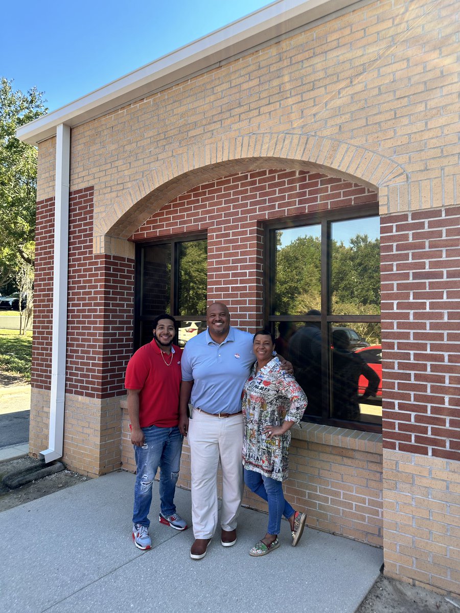The Simon’s have voted! Early voting is happening now in the following counties: Liberty, Franklin, Gadsden, Leon, Wakulla, Jefferson, Madison, Taylor, Lafayette, and Dixie. Check your local Supervisor of Elections website today for more details or visit simonforflorida.com/vote/