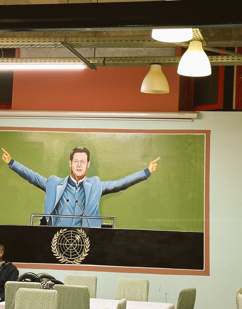 Somewhere in a restaurant in Athens sits the man loved and respected by millions around the globe—the man who represents Pakistan!
#ImranKhanFightingForPakistan