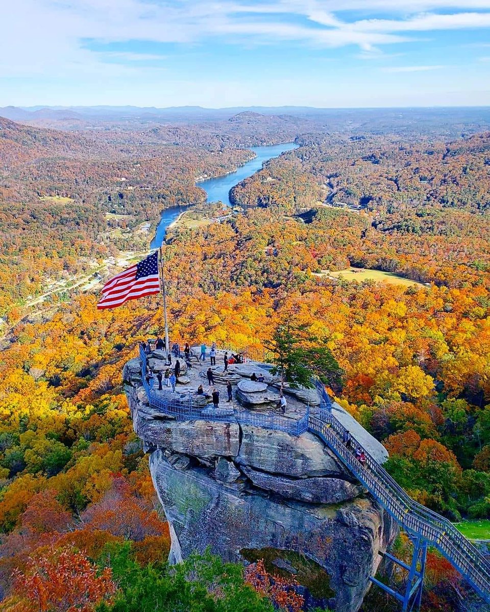 Breathtaking views from Chimney Rock, North Carolina! 🍁🌄 Towering over a sea of vibrant fall foliage with Lake Lure glistening below. This spot is a must for nature lovers and adventurers alike! 🇺🇸✨

#TravelGoals #ChimneyRock #NorthCarolina

See more at travel.dearjulius.com