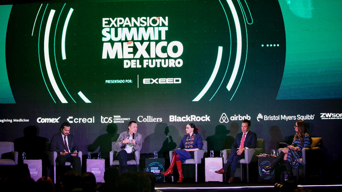 ExpansionMx's tweet photo. ¡Panel de lujo! Altagracia Gómez, Mauricio Kuri y Pablo Lemus compartieron 'Una visión regional del desarrollo' para el #MéxicoDelFuturo en el #ExpansiónSummit 2024.

📸 Anylú Hinojosa-Peña https://t.co/uMhChgfBoD
