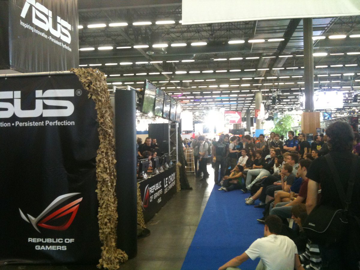 Atomez's tweet photo. @K4r1mO @aAaGaming @Houarnev @sunscorcher À la base je voulais t’ajouter en mention pour te dire merci d’avoir été là dès le début et d’avoir poussé le streaming et les évents ! Et puis enfait j’ai pas le premium alors plus de caractères :( https://t.co/gCdOMic5sV