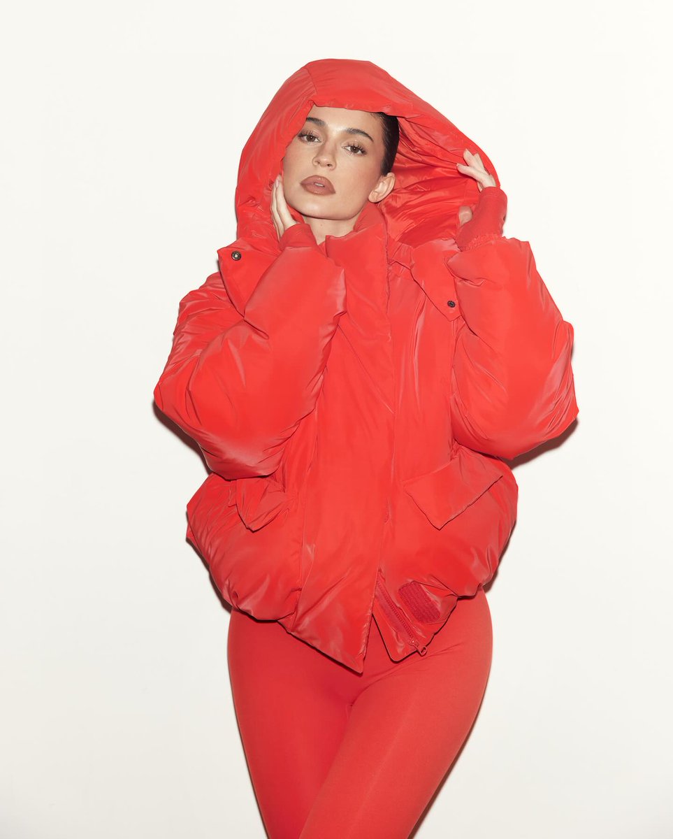 Kylie Jenner tweet media