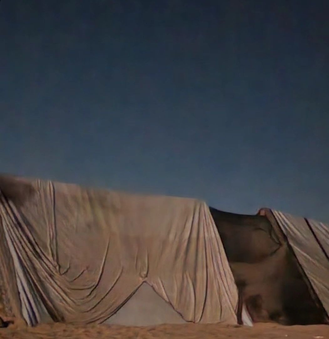 youmn_62127's tweet photo. Life is so hard without a home, especially now that winter is approaching. It gets cold, rainy and windy, and the tent can barely no  withstand the weather. Please consider donating to help me buy tarpaulins and other items for me, the tent and the kids🇵🇸💔. https://t.co/UWw8pBpHrT