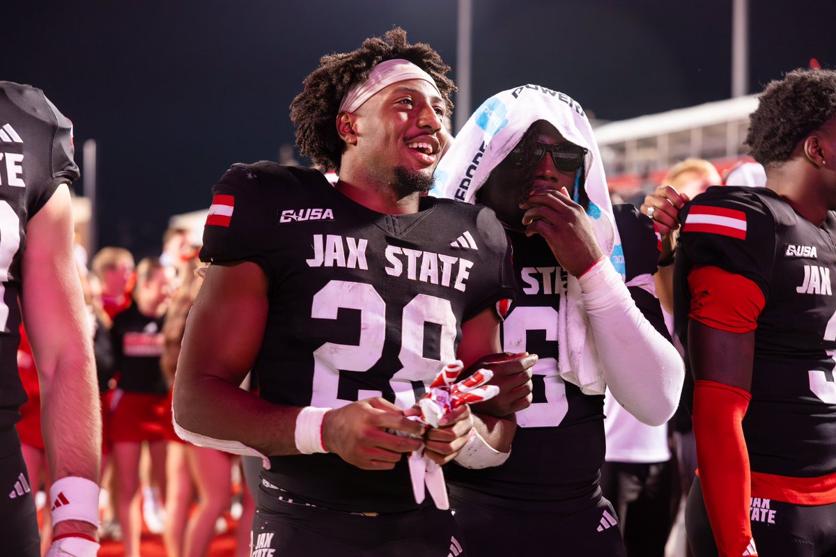 JaxStateFB's tweet photo. After hours in 𝑻𝒉𝒆 ‘𝑽𝒊𝒍𝒍𝒆 🐔

#HardEdge | #EarnSuccess https://t.co/YuRk47jQCX