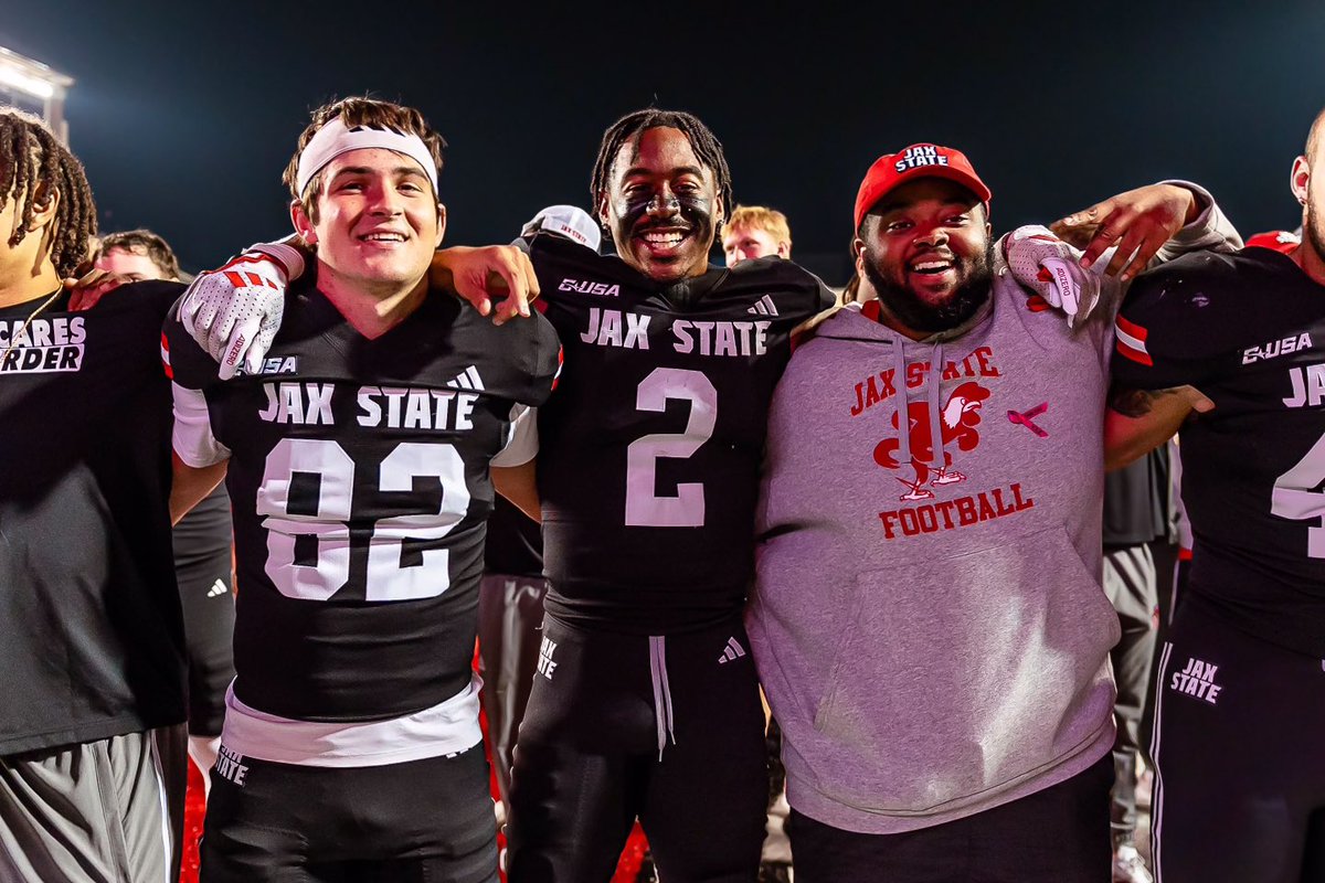 JaxStateFB's tweet photo. After hours in 𝑻𝒉𝒆 ‘𝑽𝒊𝒍𝒍𝒆 🐔

#HardEdge | #EarnSuccess https://t.co/YuRk47jQCX