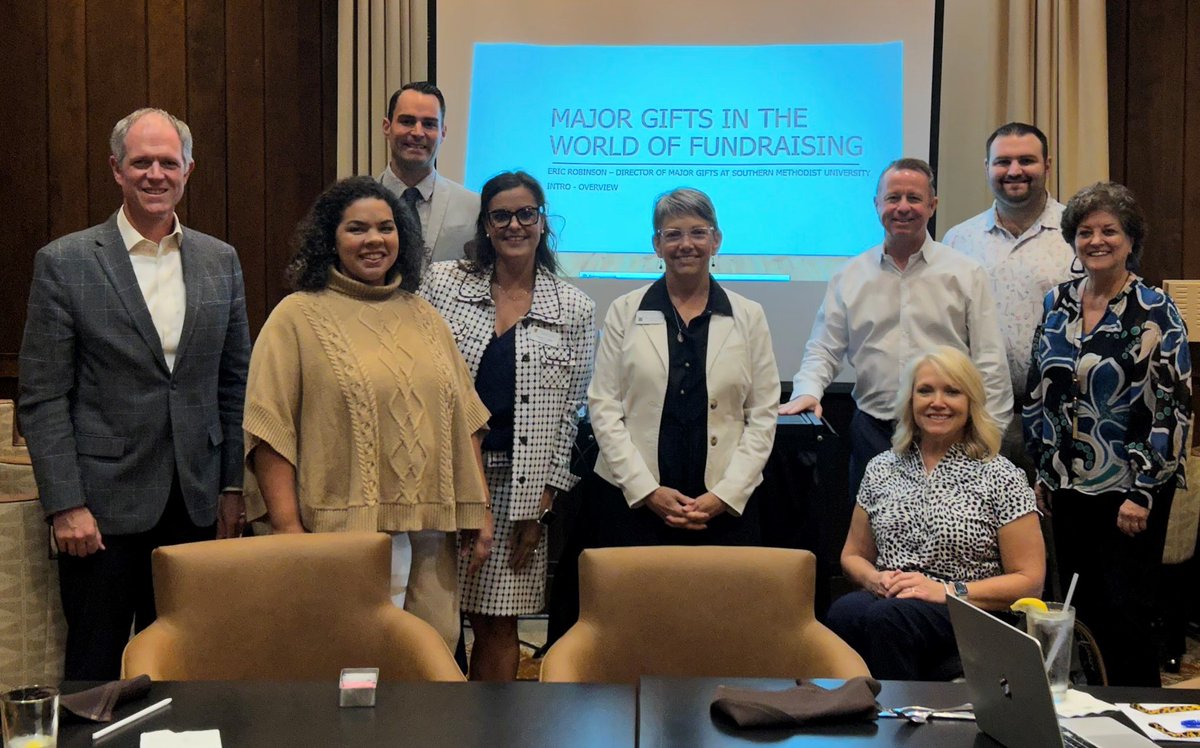 Yesterday, members of the Advancement Foundation team and development staff from several Catholic schools benefited from professional development from Eric Robinson, director of major gifts for SMU. "Major Gifts in the World of Fundraising" was the topic of our discussion.