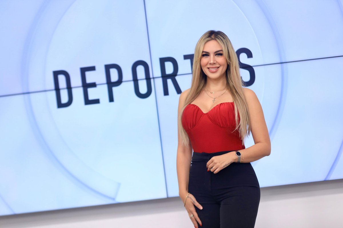 NoticieroSLV's tweet photo. ¡Las noticias deportivas te las presenta @AlejandraMegan6!

Continúa en sintonía de @Canal10Sv para conocer los detalles.

También puedes seguir nuestra transmisión por X Live. https://t.co/I7UAAFlm0K