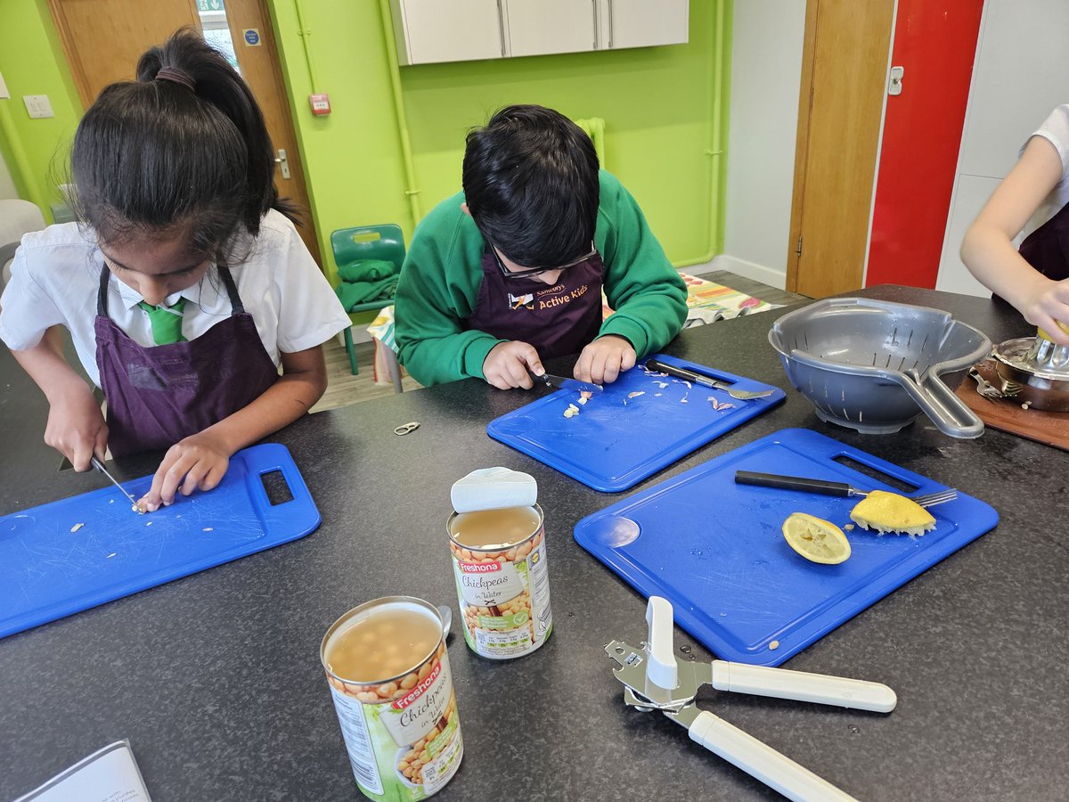 St Peter's C of E Primary School, Farnham tweet media